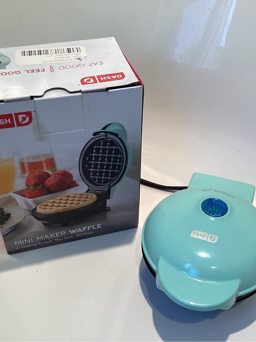 Mini Waffle Maker - Picture 2 of 4